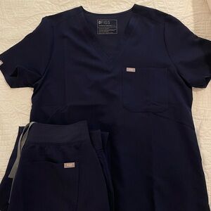 Figs Women's Navy Top and joggers